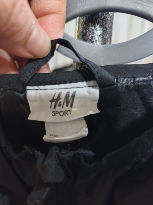 Ветрозащитная спортивная ветровка H&M Regular Fit Windbreaker