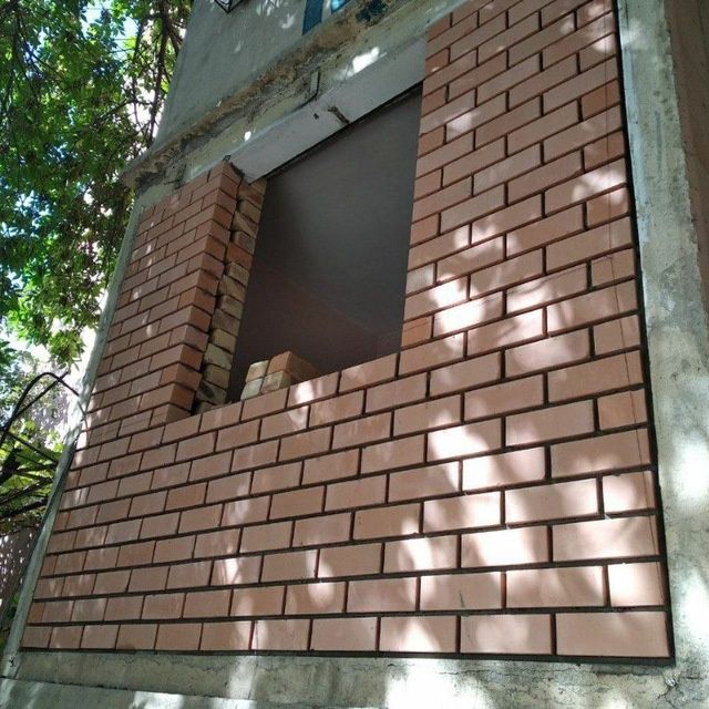 Кладка балкон Balkonga gisht teramiz