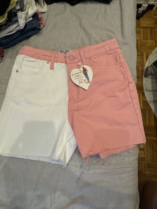 Интересни къси дънкови  гащи в два цвята