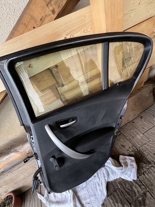 Usa spate dreapta, arips fata dreapta bmw seria 1