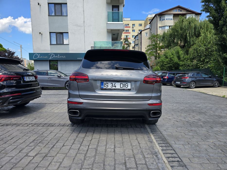 PORSCHE Cayenne 2015 — imagine 3