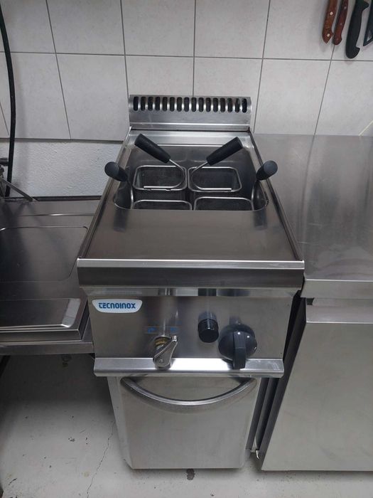 Vânzare afacere /  Închiriere bucătărie complet echipată