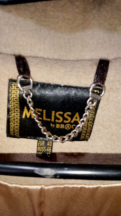 Продам пальто новое