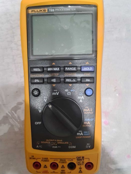 Продам мультиметр-калибратор Fluke 789
