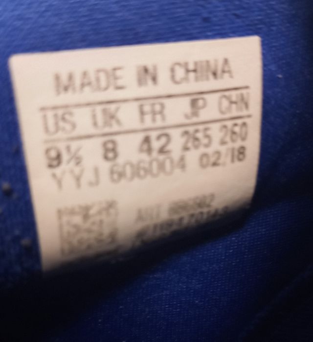 Adidasi adidas mărimea 42