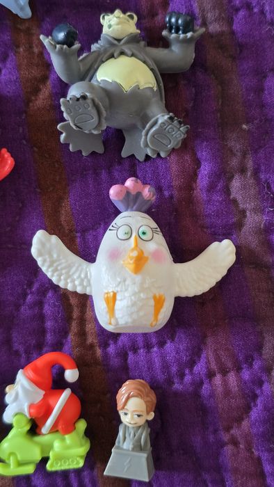 Lot figurine jucării — Kinder Surprise + Pokémon Takara Tomy (35+ buc)