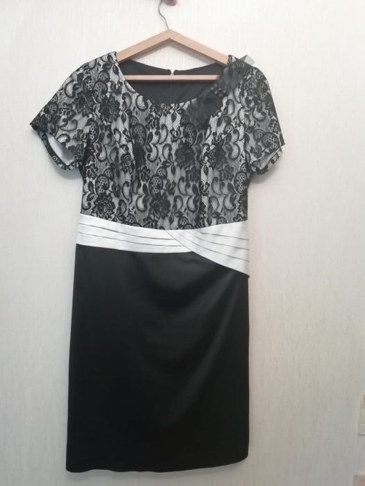 продам три платья