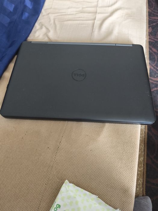 Лаптоп Dell latitude E5540