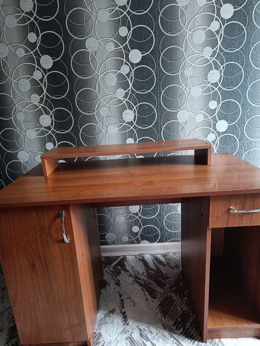 Стол письменный/компьютерный