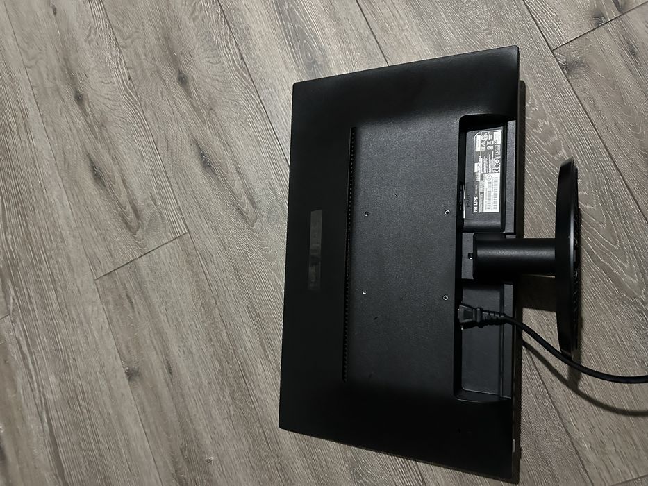 Монитор Philips 60 Герц