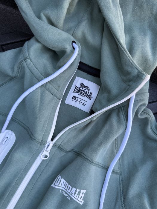 Анцунг Lonsdale London