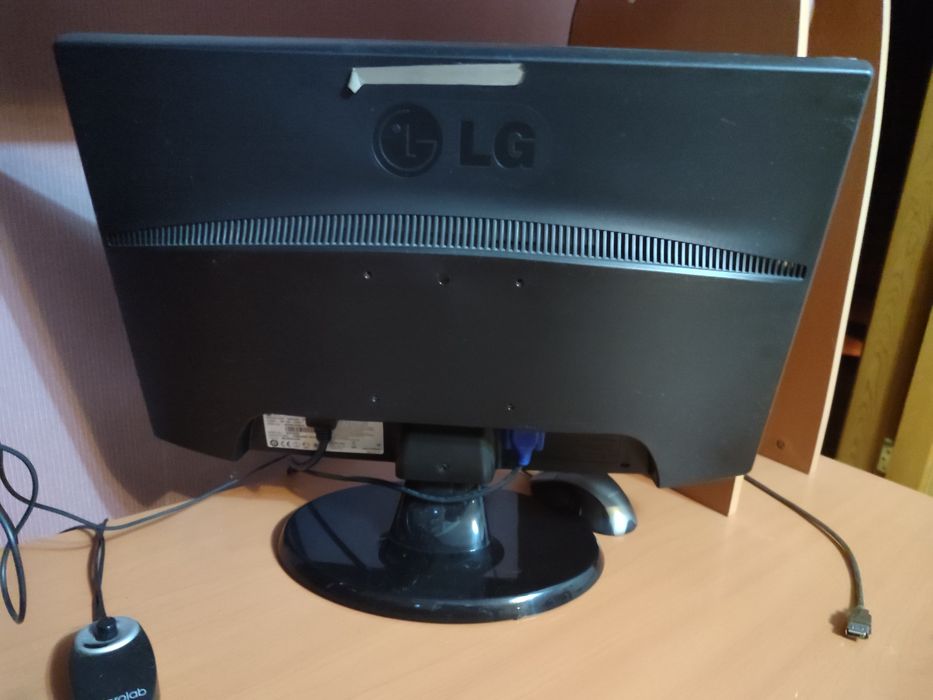Продаем Монитор lG