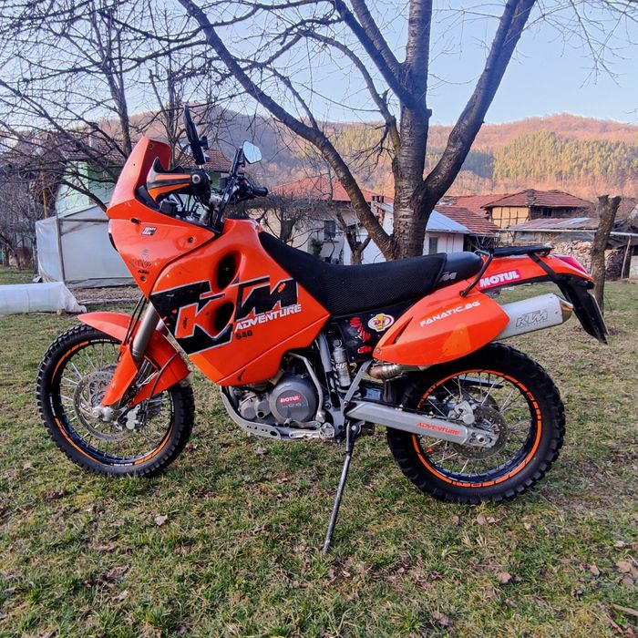 KTM 640 Adventure 
Година на производство: 2005
Сменени неща по