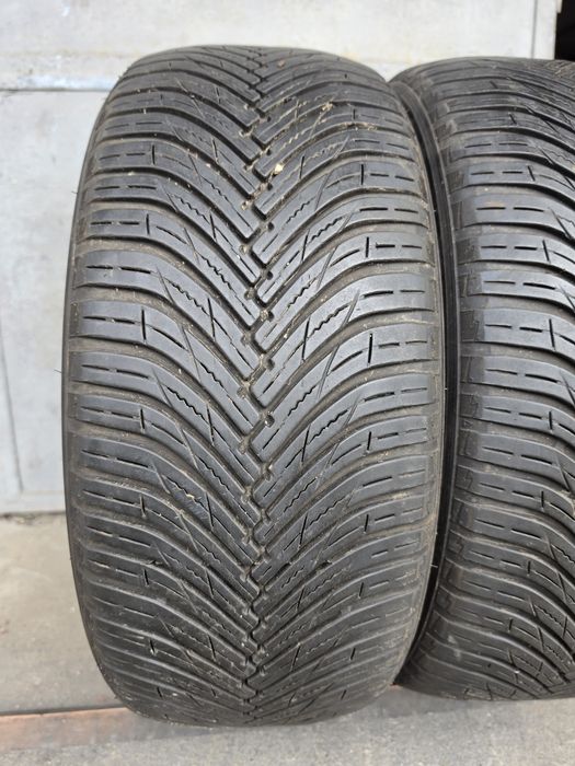 2 бр. всесезонни гуми 225/50/18 Maxxis DOT 2522 5,5 mm