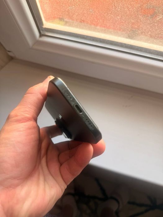 Iphone 16 pro в хорошем состоянии