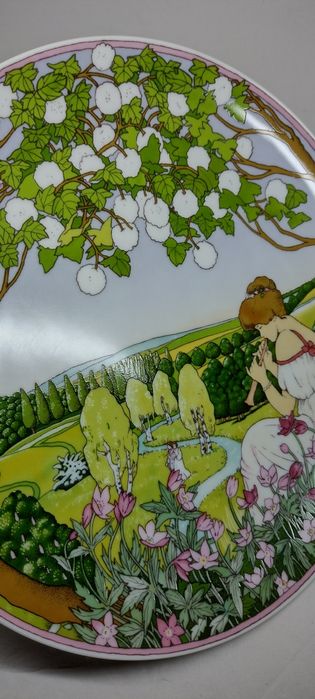 Колекционерска чиния от Villeroy and Boch, Heinrich, Германия.

Heinri