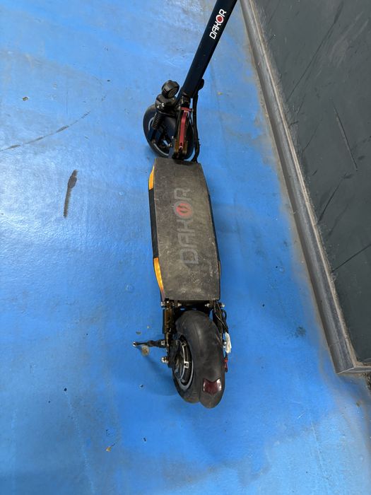 Vand trotineta in stare buna