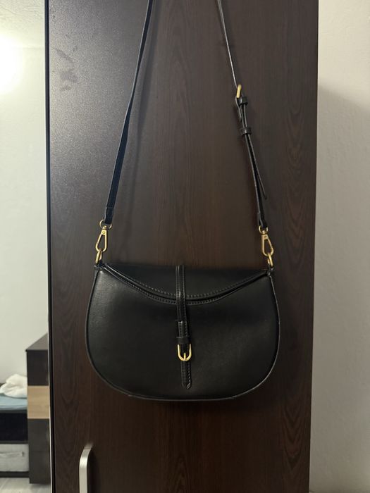 Дамска черна чанта- ZARA (НОВА!)