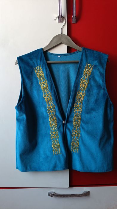 Қазақи жилет сатылады