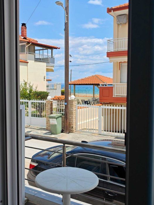 Продава 6 апартамента за бизнес туризъм до морето ПаралияВрасна,Гърция