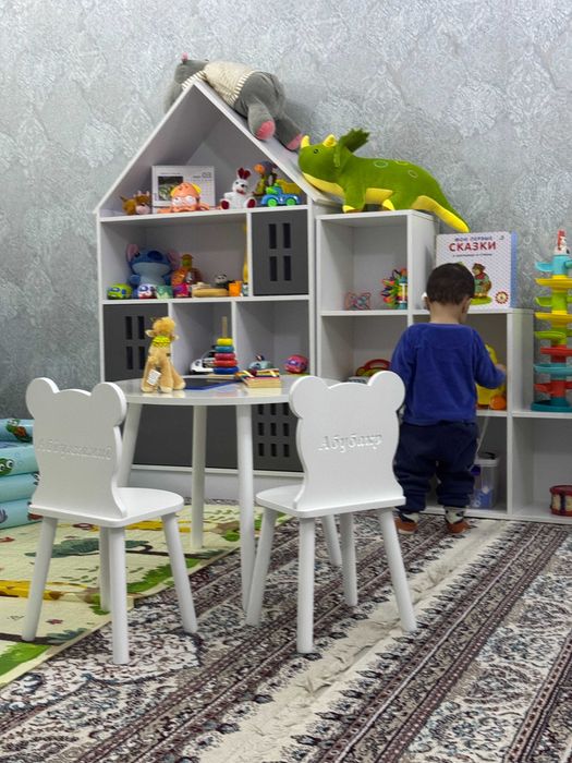 Bolalar mebeli. Bolalar shkafi. Bolalar uchun stol va stullar