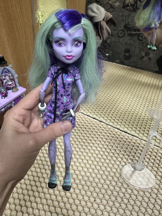 Продам куклу  монстр хай!