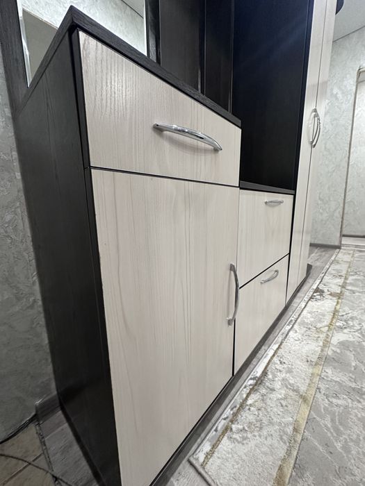 Продам прихожую в отс