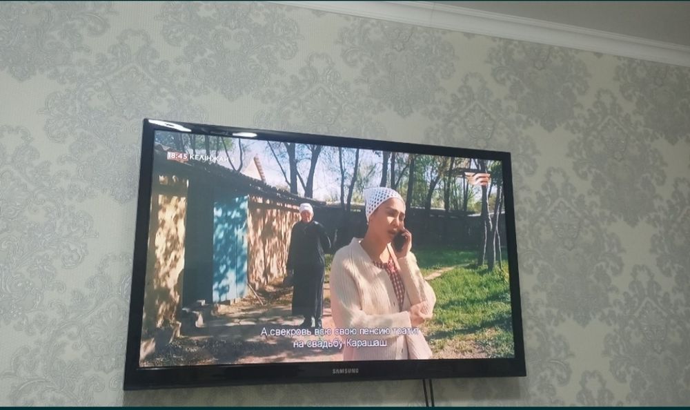 Телевизор Самсунг ( диагональ 40 дюймов )