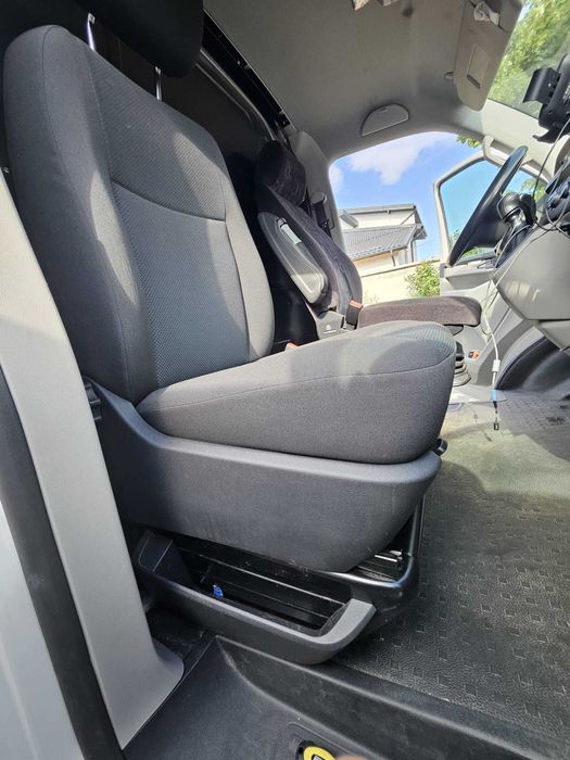 Scaun față dreapta pentru VW T5 / T6 / T6.1 (2019).