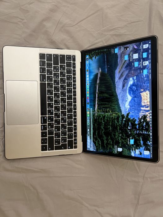 MacBook Air 13-дюймовый