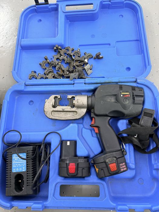 Presa sertizat Cembre B62