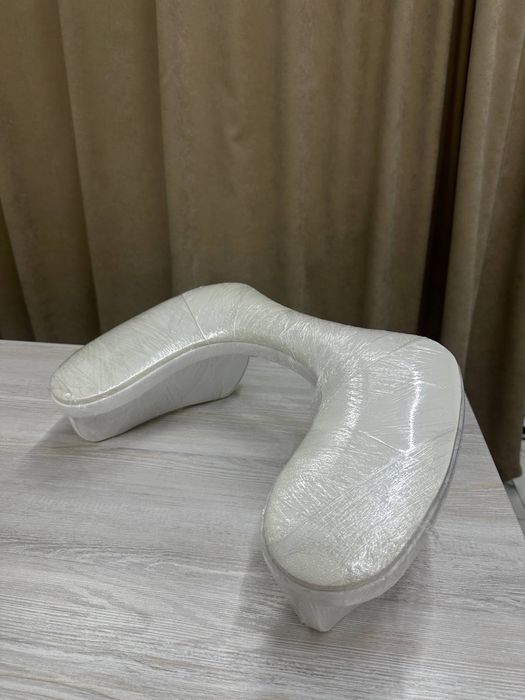 Подставка для рук маникюрная