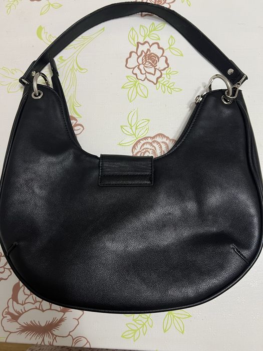 Сумку продам черную