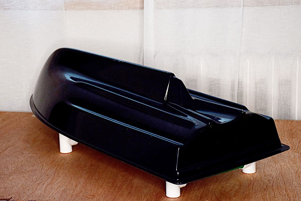 Coca EVO Bait Boat pt Pb-Acid - pt Navomodel Plantat Nadit Pescuit