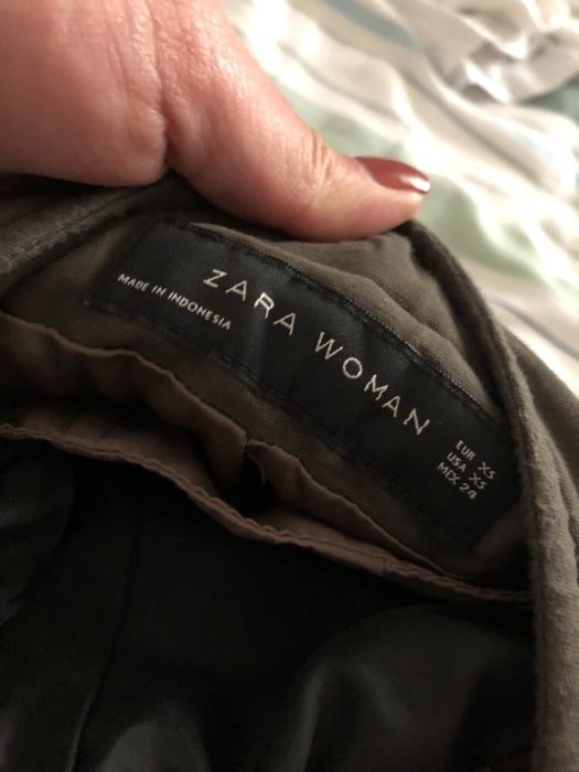 Geaca matlasata zara marimea xs