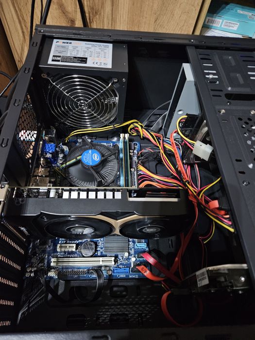 Настолен Компютър Бартер