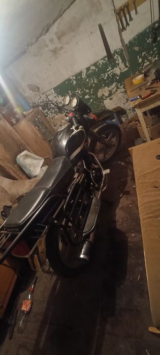 Мотоцикл яки 200 кубов