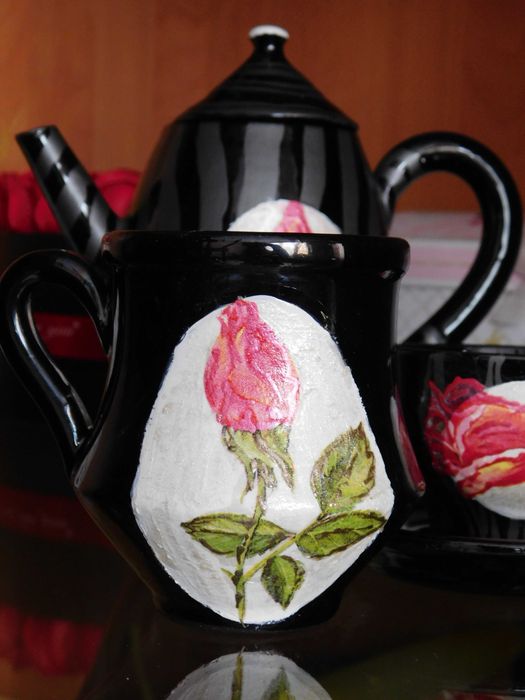 Ръчно рисуван керамичен комплект за кафе.