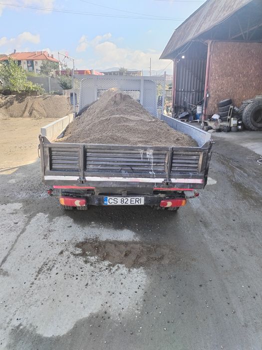 Nissan trade, basculabila pe 3 părți!