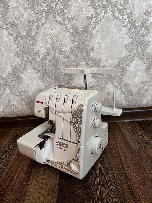 Оверлок Janome 724 D ArtDecor