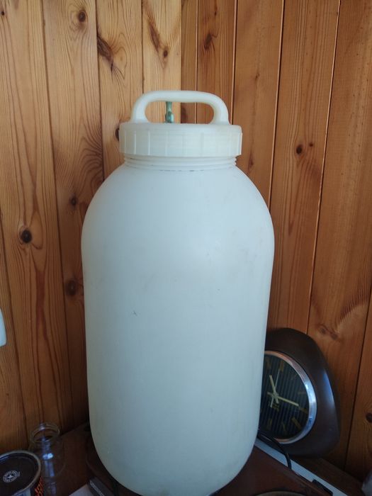 Продам фляжку крепкую