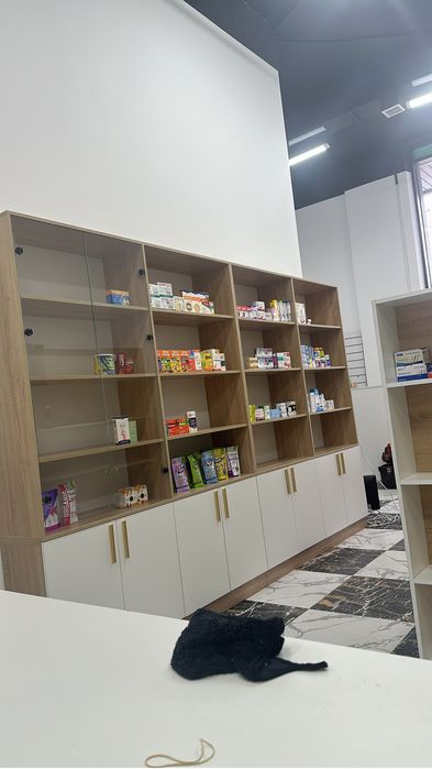 Продам мебель для аптеки, магазина