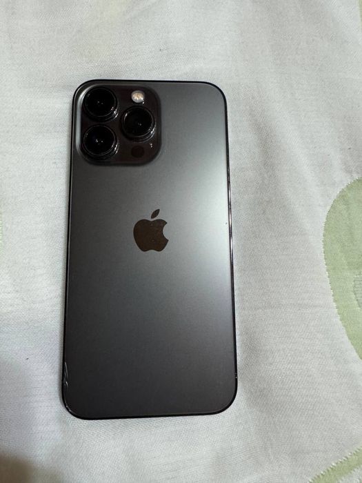 Продам айфон 13 про