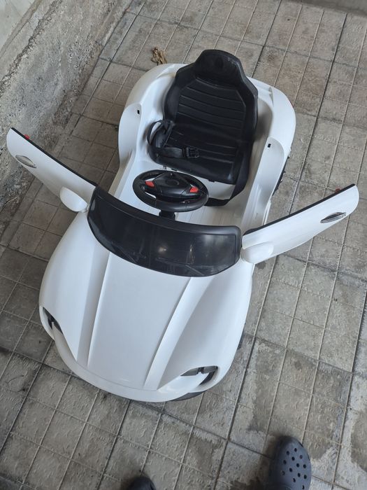 Детский электромобиль