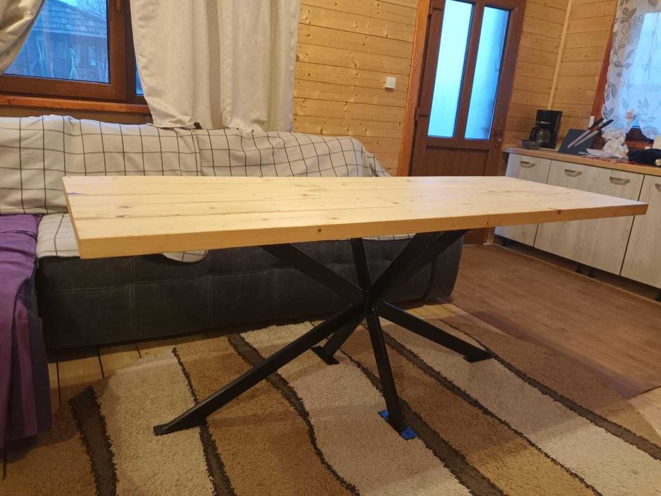 Cherestea la comandă