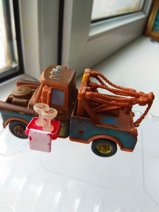 Тачки.Метр в кафе.Дисней.