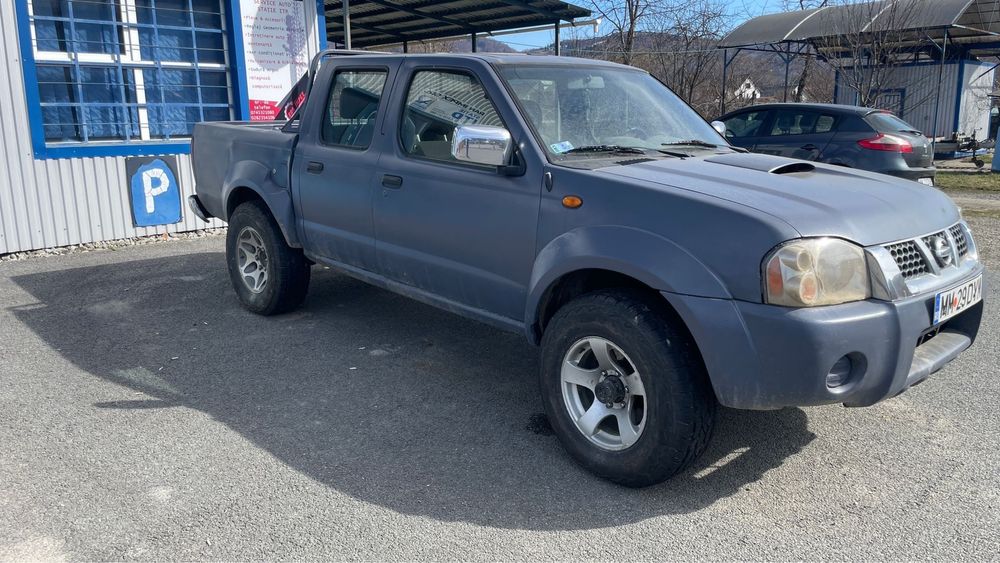 Nissan Navara D22