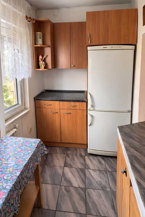 Тристаен апартамент в саниран блок в кв. Струмско, гр. Благоевград