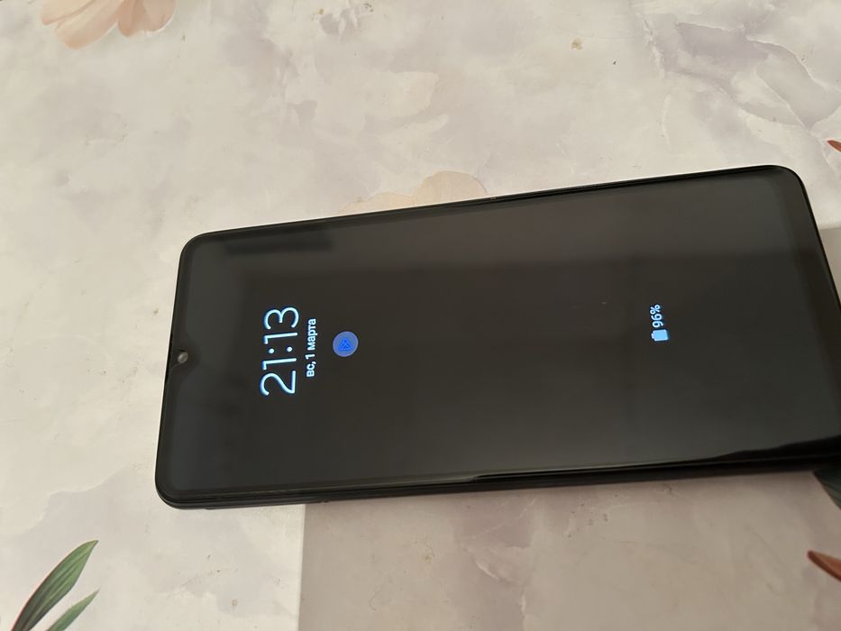 Телефон сатылады