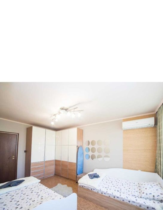 Дава се под наем Тристаен апартамент в Бургас, Лазур - 100 кв.м за 816 € - Снимка #1